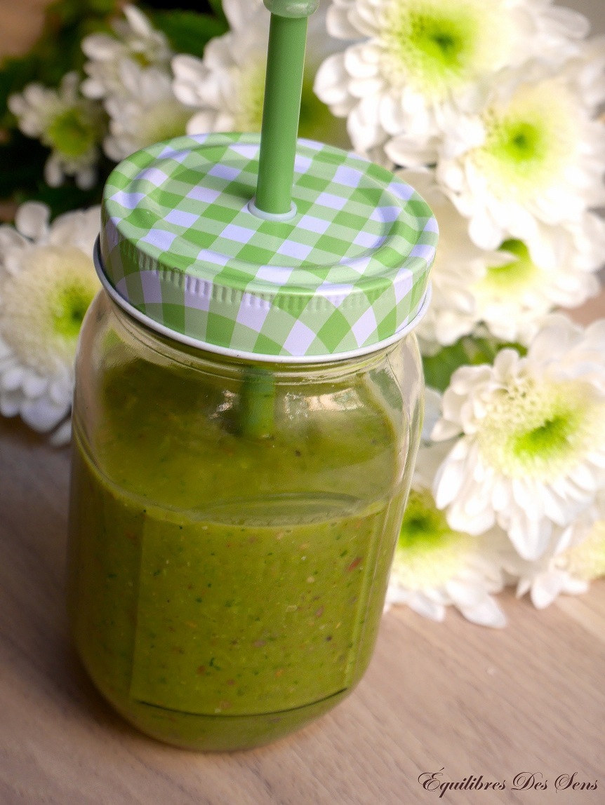 Faites le plein d'énergie pour démarrer la journée avec ce smoothie vert détoxifiant !