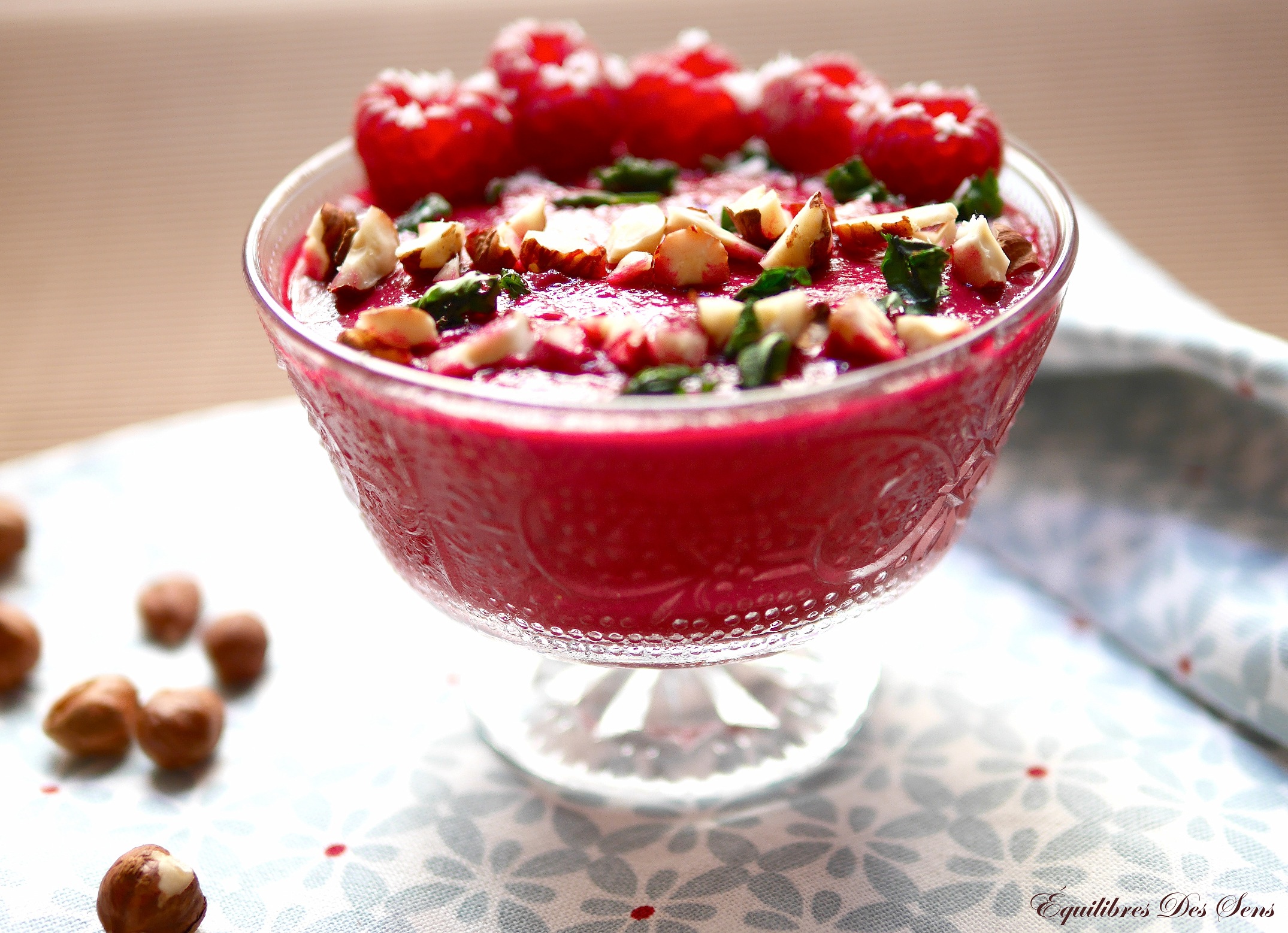 Une association surprenante et savoureuse avec cette mousse betterave-framboise-coriandre !