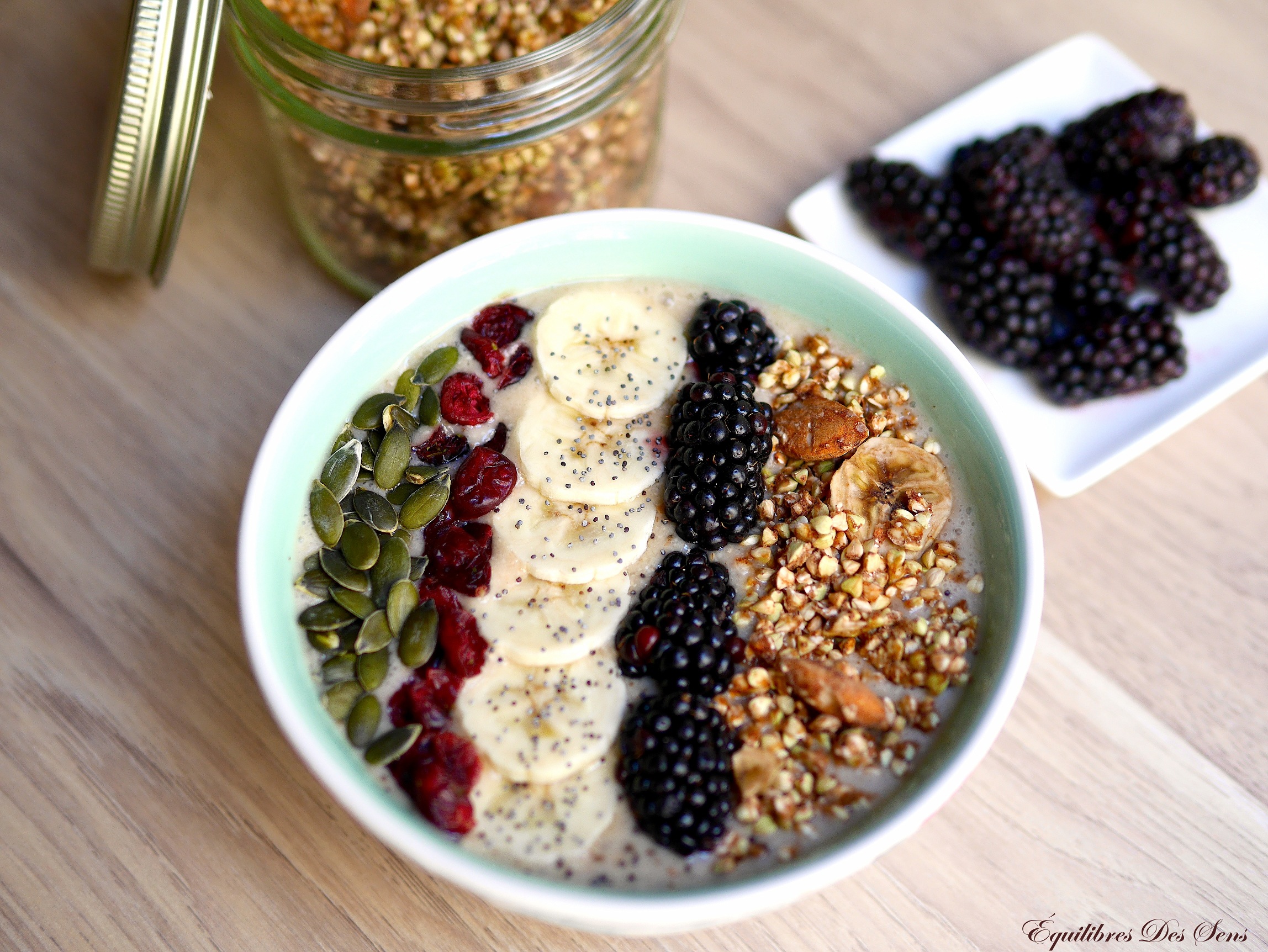 Une détox gourmande et estivale avec ce smoothie bowl banane coco !