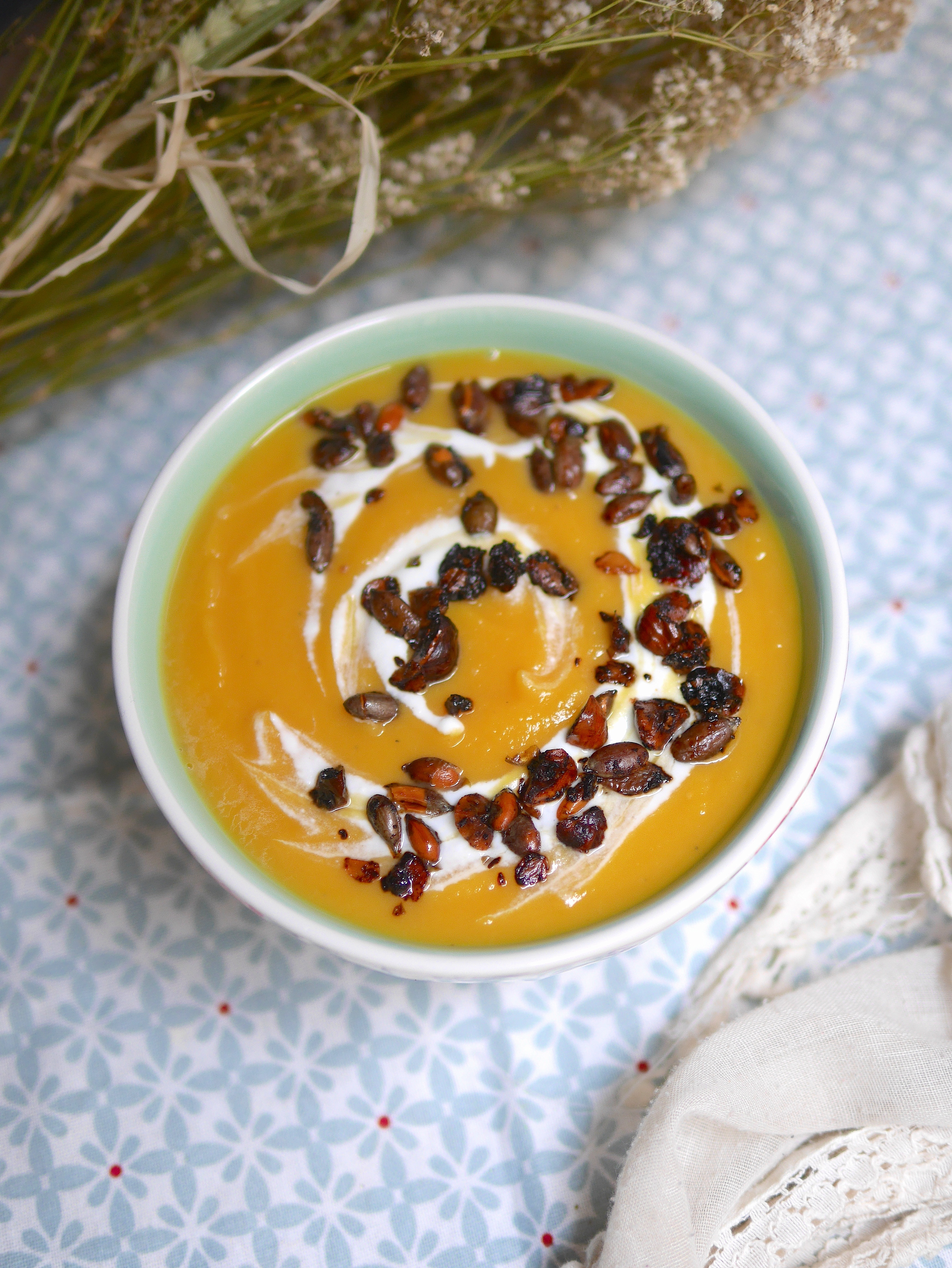 Velouté de courge butternut pour une entrée d'automne saine & gourmande ;-)