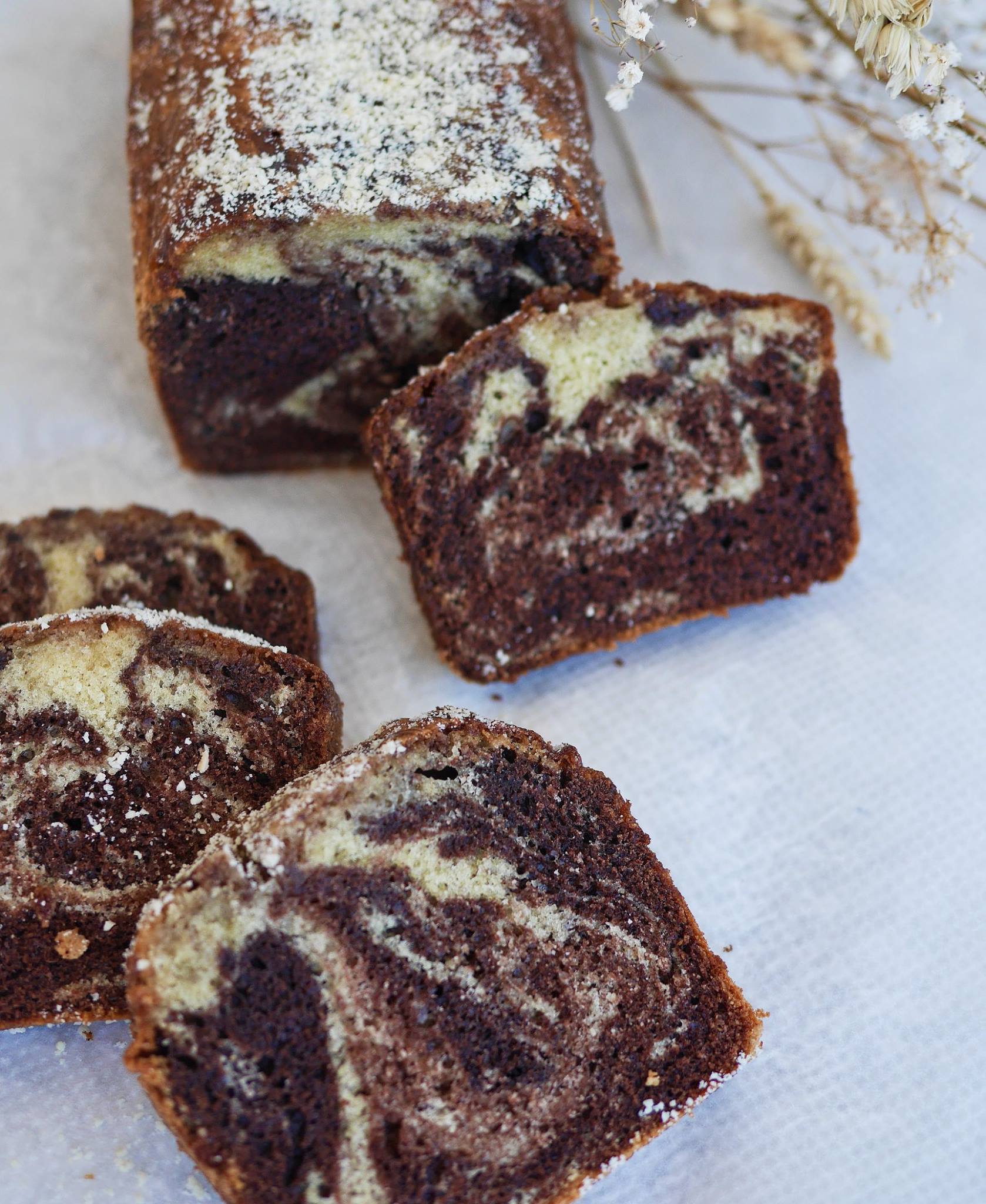 Cake marbré chocolat-vanille vegan et sans gluten délicieusement moelleux !